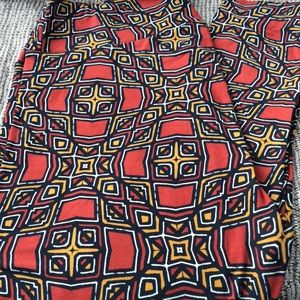 LulaRoe Tall and Curvy Leggings